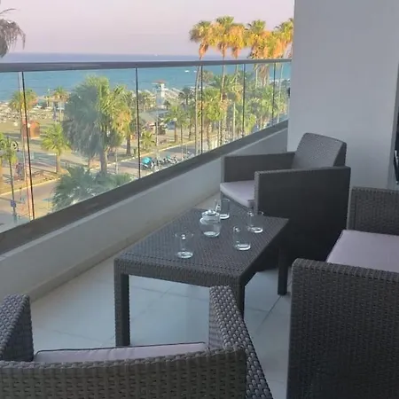 Horizon Luxury At Finikoudes Beach 301 Lägenhet